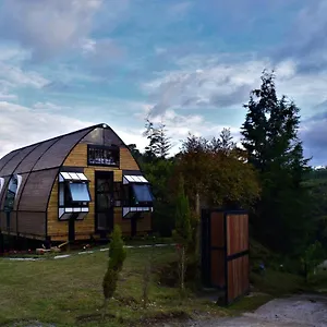 chalet-petit-verdot.colombiamedellinhotels.com/
